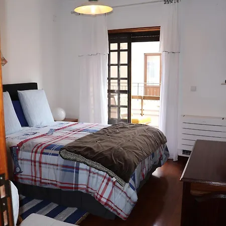 Bba Ferrel - Centre-ville Homestay Ferrel (Leiria)